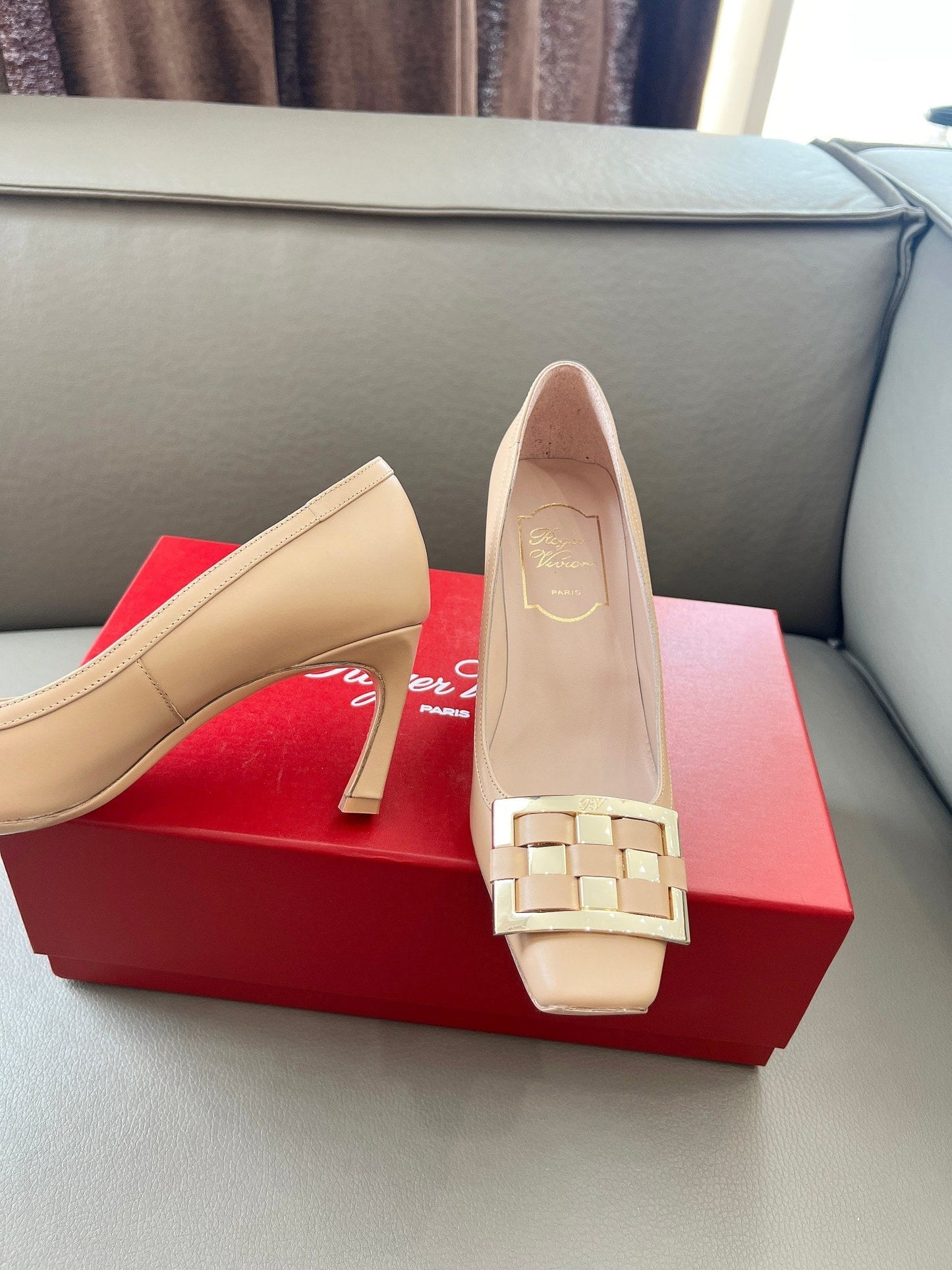 TROMPETTE BALLERINAS PUMPS IN NUDE SHINY CALFSKIN GOLD BUCKLE - 34