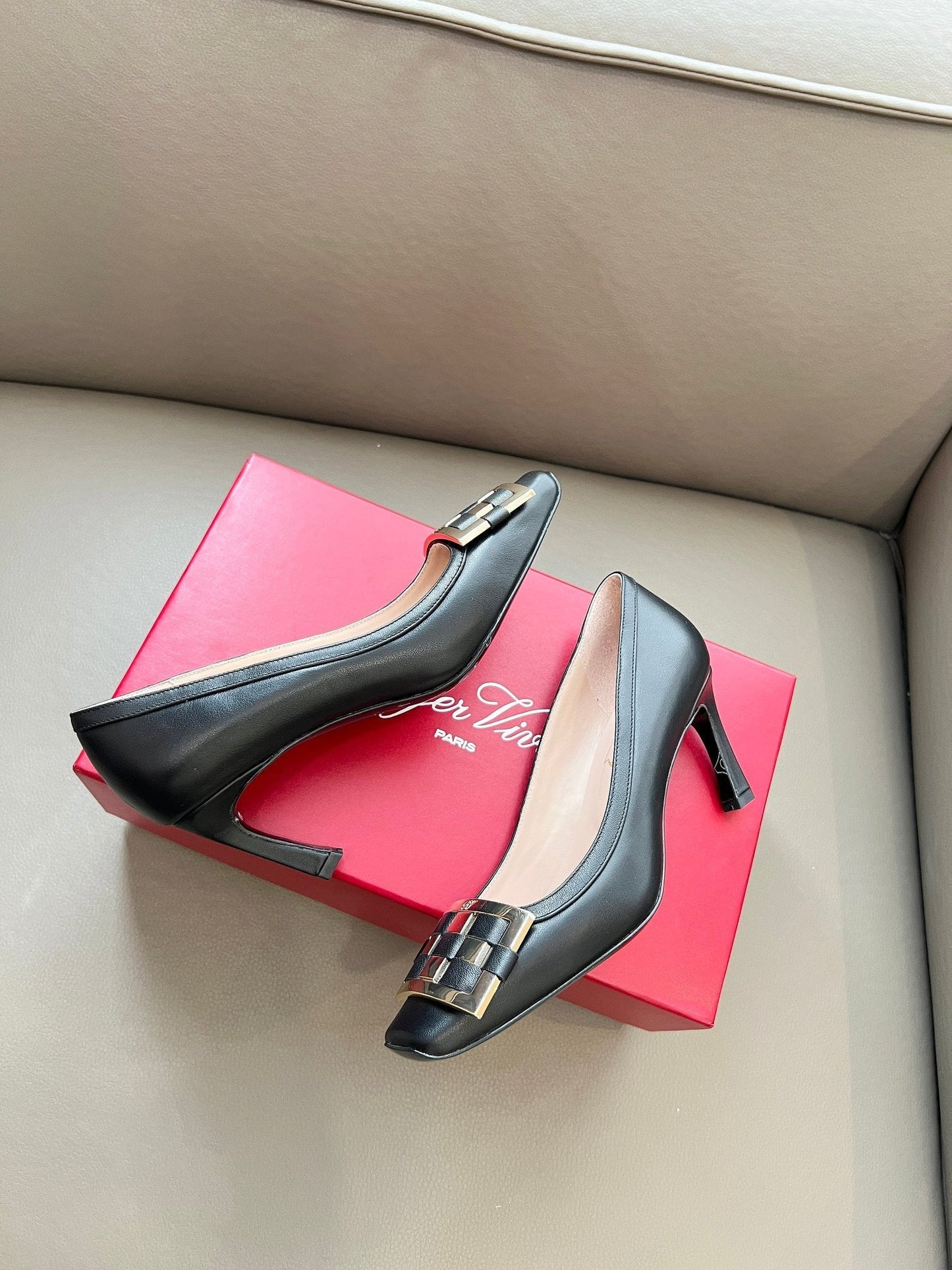 TROMPETTE BALLERINAS PUMPS IN BLACK SHINY CALFSKIN GOLD BUCKLE - 34