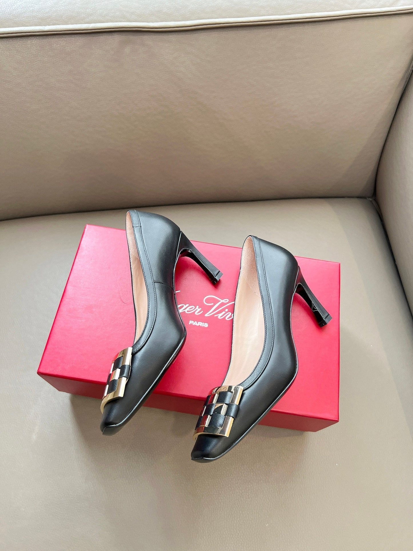 TROMPETTE BALLERINAS PUMPS IN BLACK SHINY CALFSKIN GOLD BUCKLE - 34