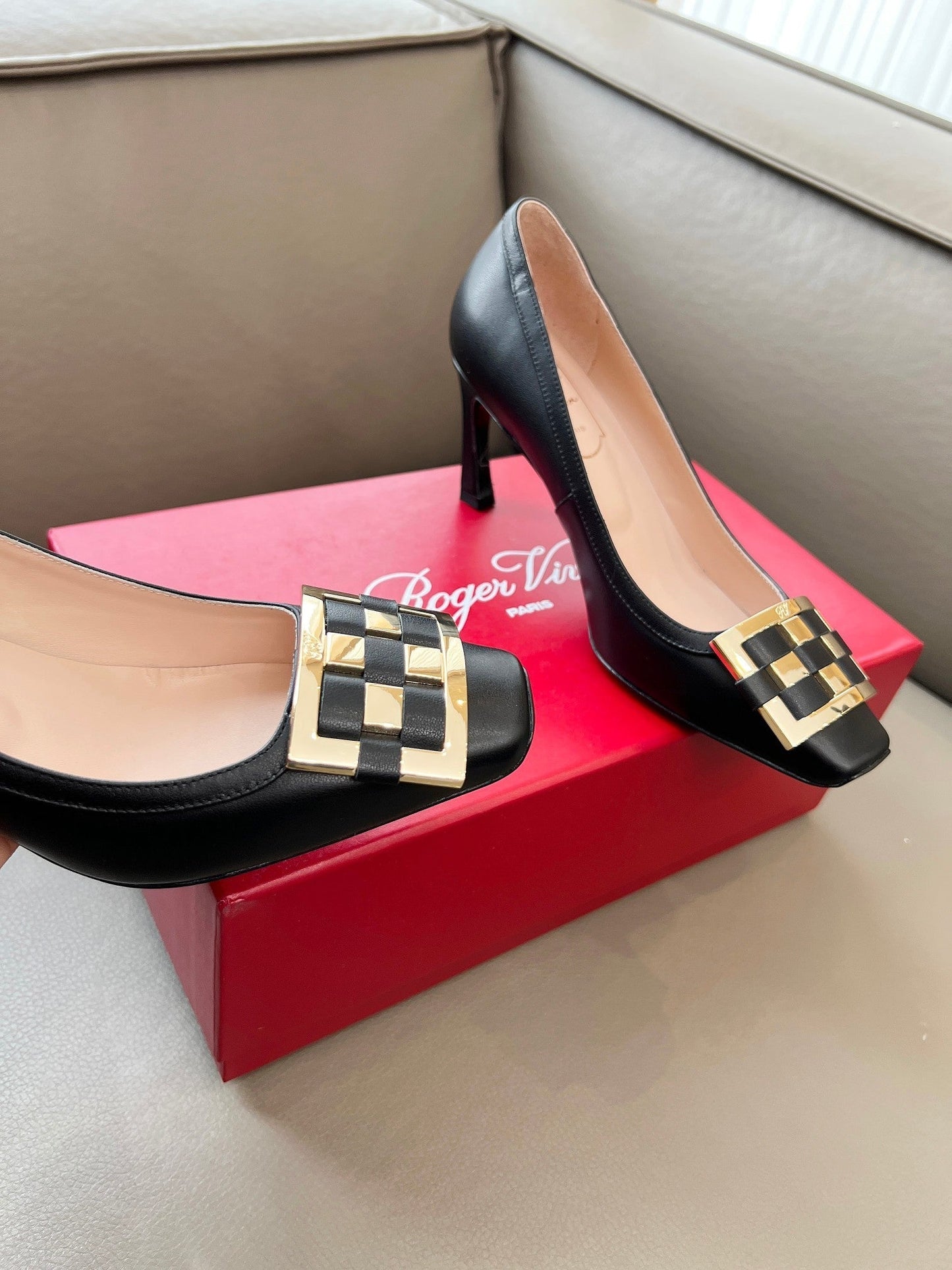 TROMPETTE BALLERINAS PUMPS IN BLACK SHINY CALFSKIN GOLD BUCKLE - 34