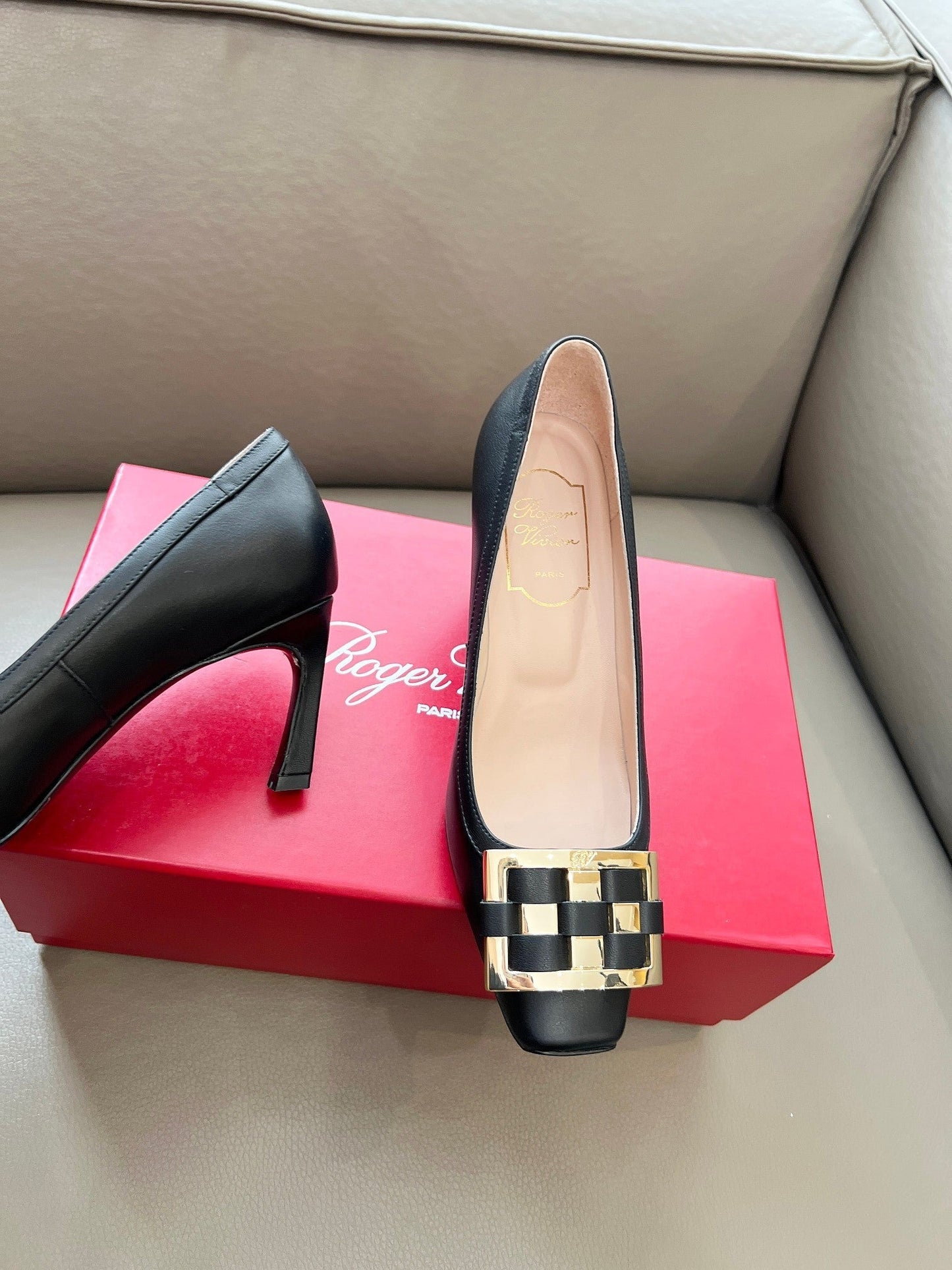 TROMPETTE BALLERINAS PUMPS IN BLACK SHINY CALFSKIN GOLD BUCKLE - 34