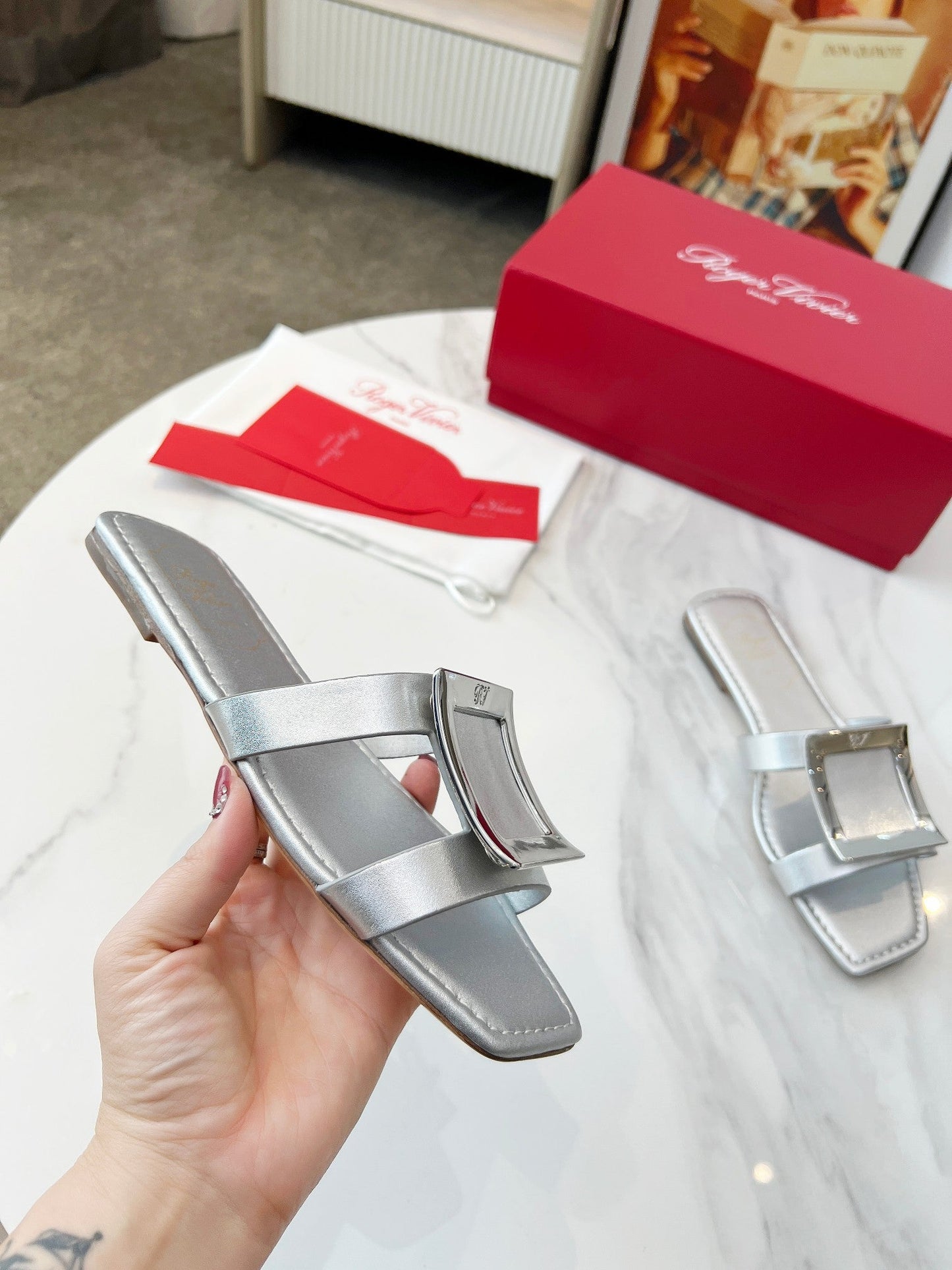 VIV' BY THE SEA MULES IN SILVER CALFSKIN SILVER BUCKLE - 34