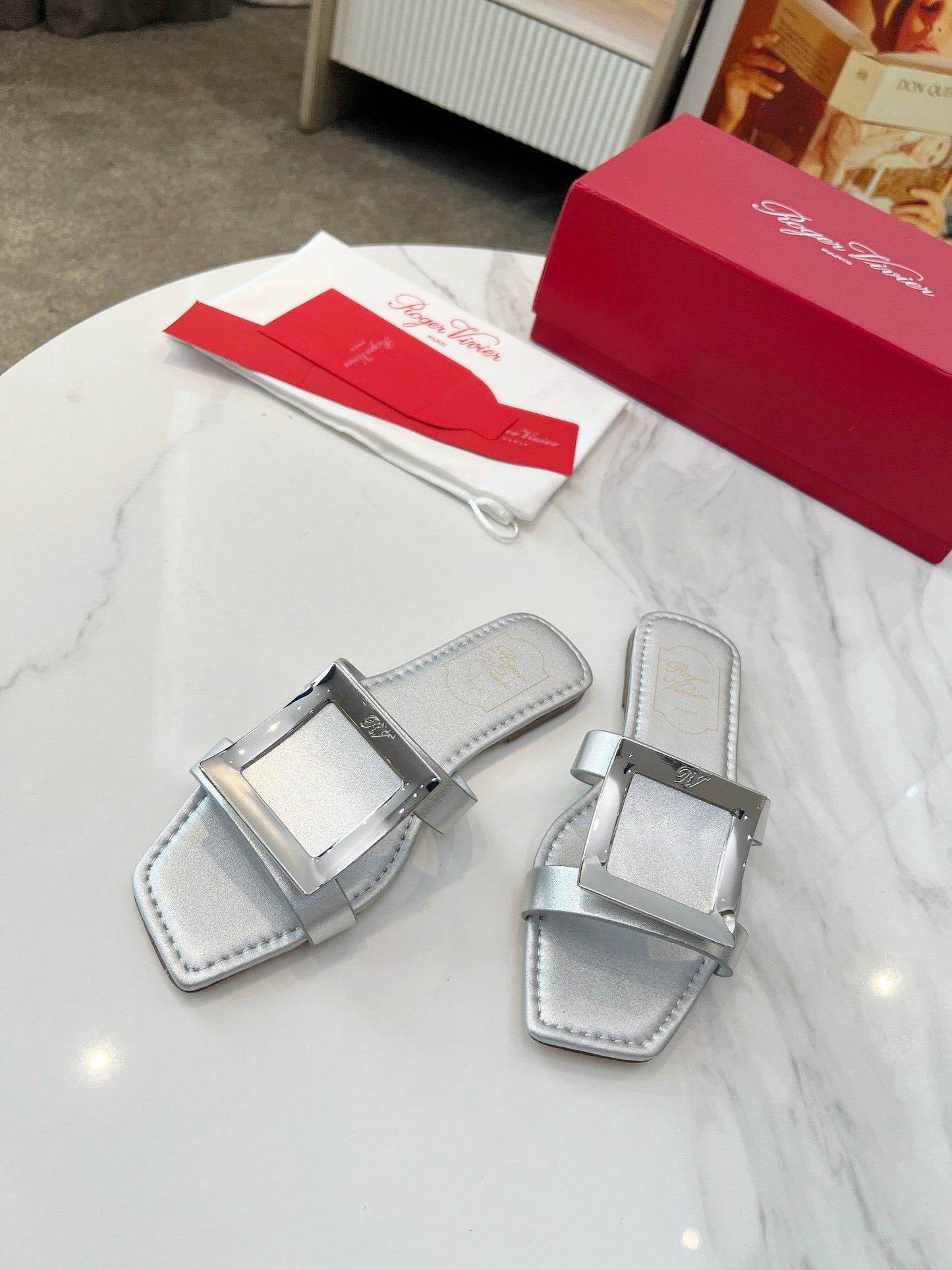 VIV' BY THE SEA MULES IN SILVER CALFSKIN SILVER BUCKLE - 34