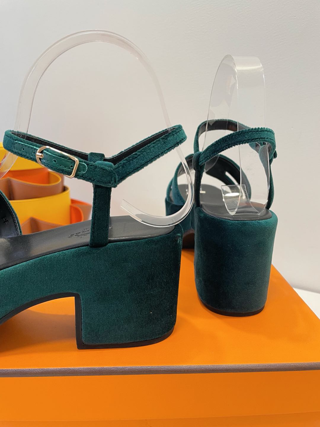 JAM 30 SANDAL IN GREEN FOREST VELVET - 35