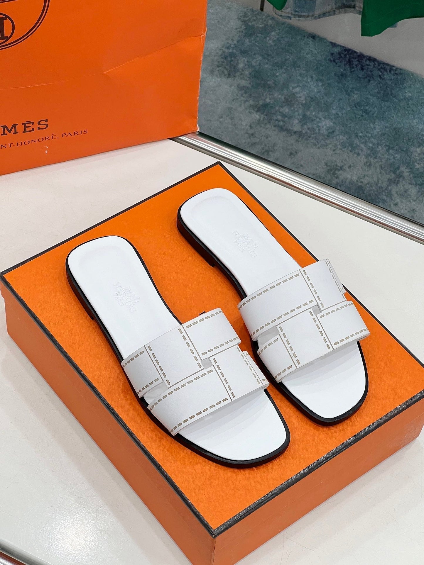 IDIOMA SANDAL IN WHITE CALFSKIN - 34