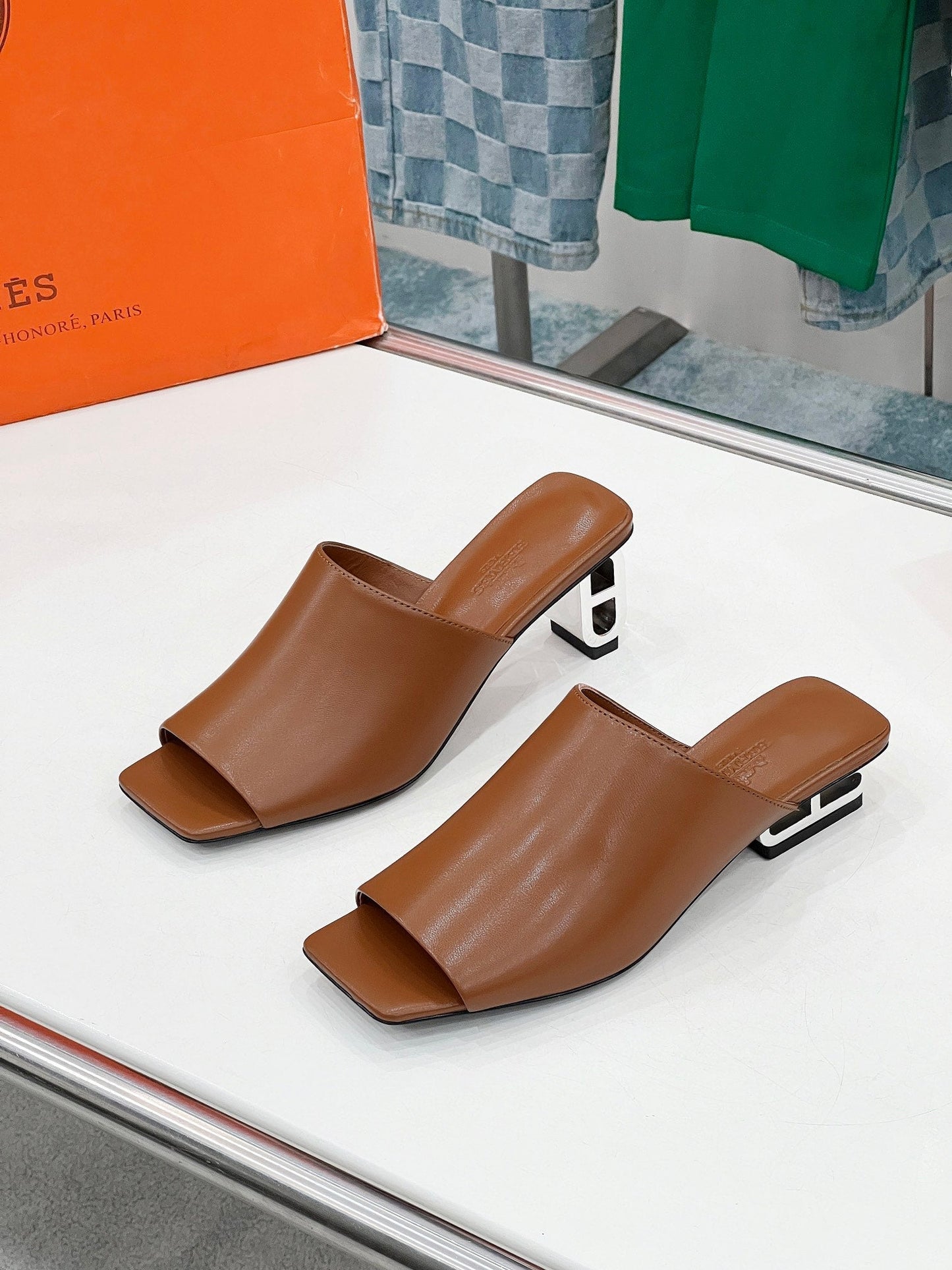 IDOLE SANDAL IN BRONZE BROWN CALFSKIN - 35