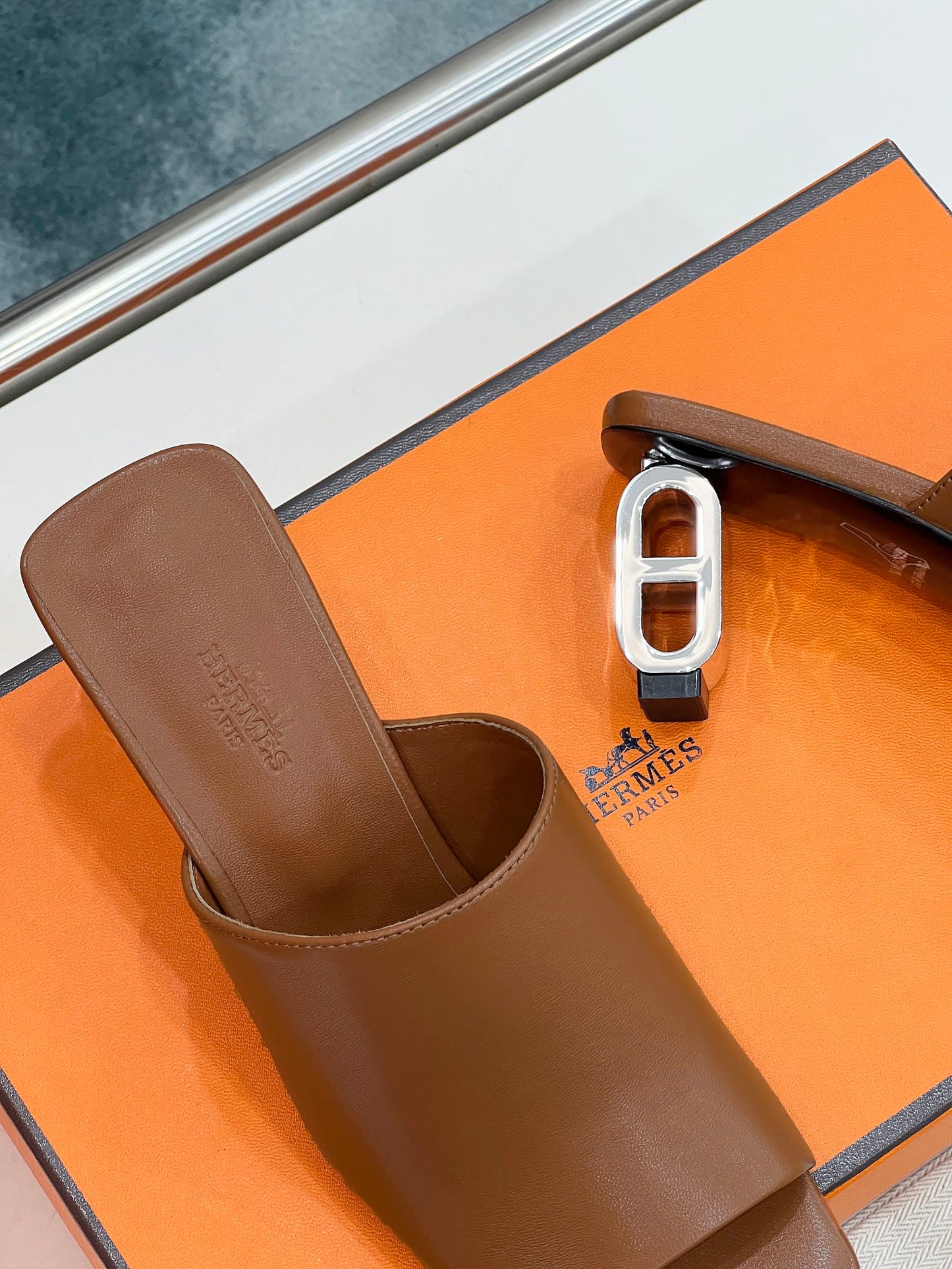 ICONIQUE 60 SANDAL IN BRONZE BROWN CALFSKIN - 35