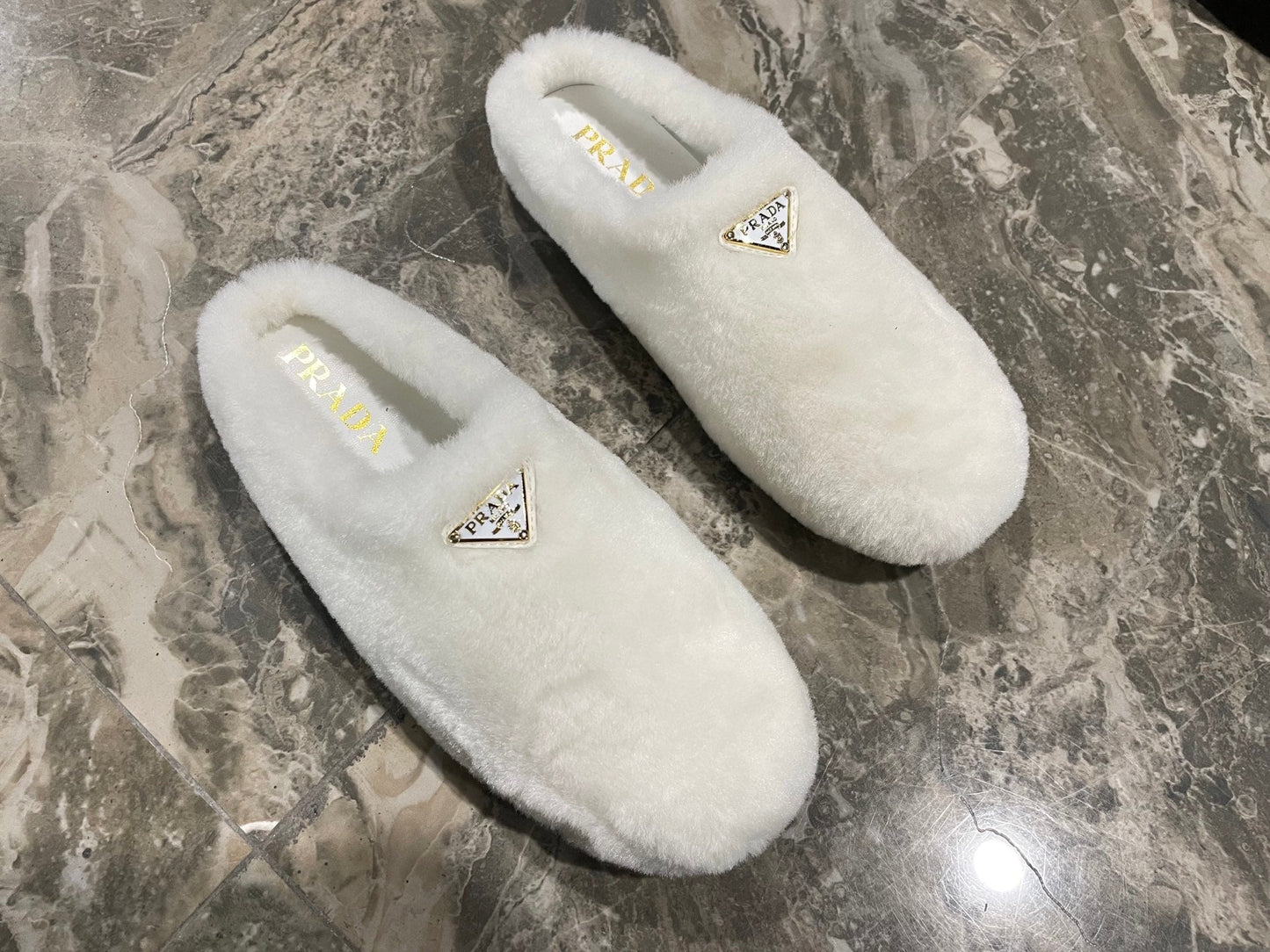 PRADA 26S SLIPPERS IN WHITE WOOL