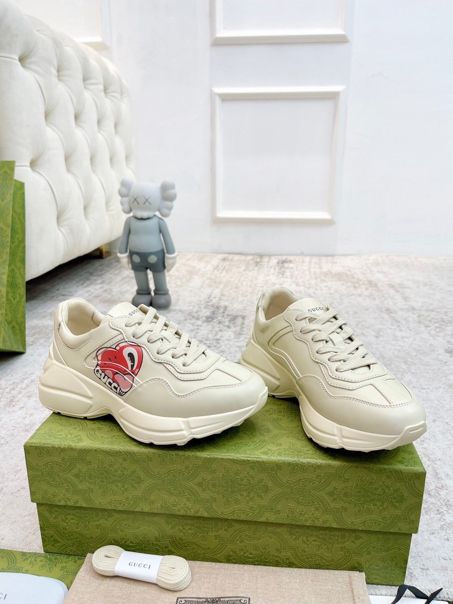 GG RHYTON TRAINER WHITE LAMBSKIN WITH HEART MOTIF - 35