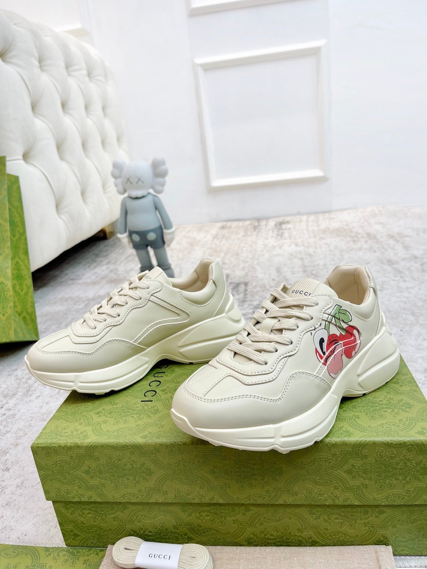 GG RHYTON TRAINER WHITE LAMBSKIN WITH HEART MOTIF - 35