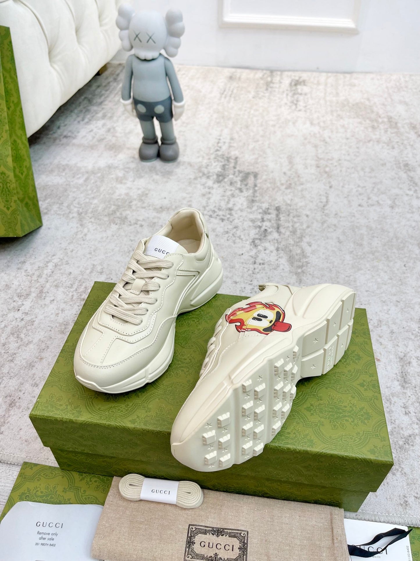 GG RHYTON TRAINER WHITE LAMBSKIN WITH ICON - 35