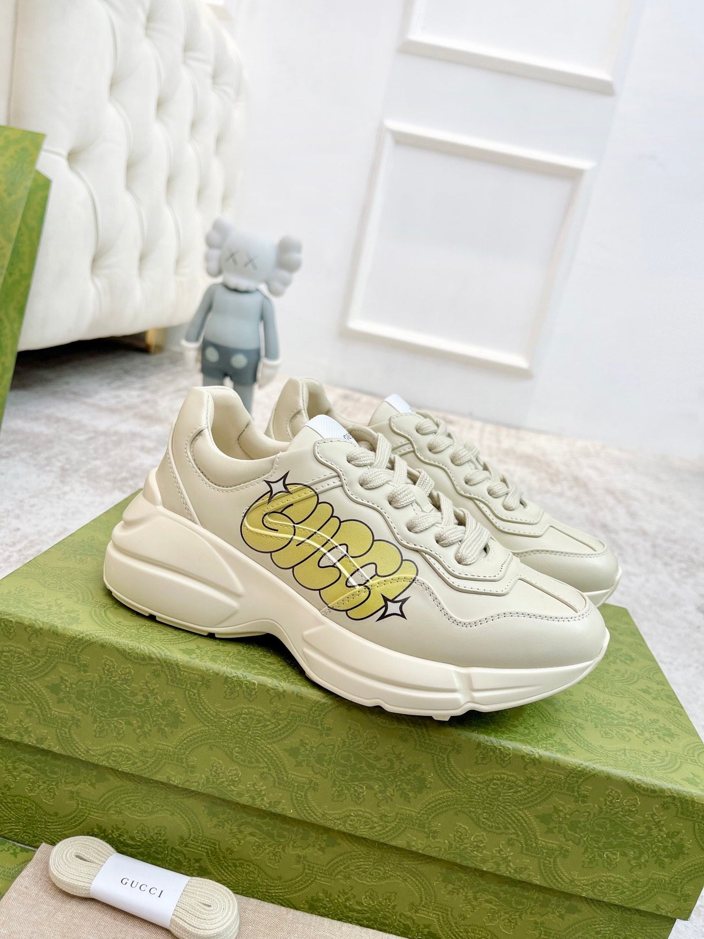 GG RHYTON TRAINER WHITE LAMBSKIN WITH ICON - 35