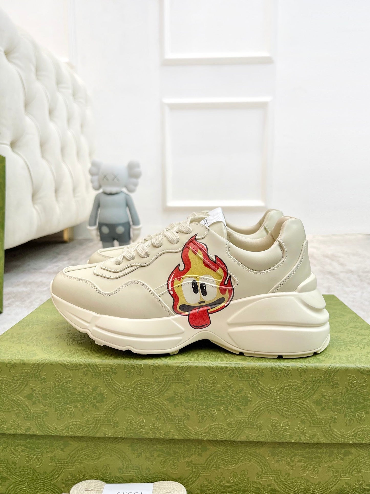 GG RHYTON TRAINER WHITE LAMBSKIN WITH ICON - 35