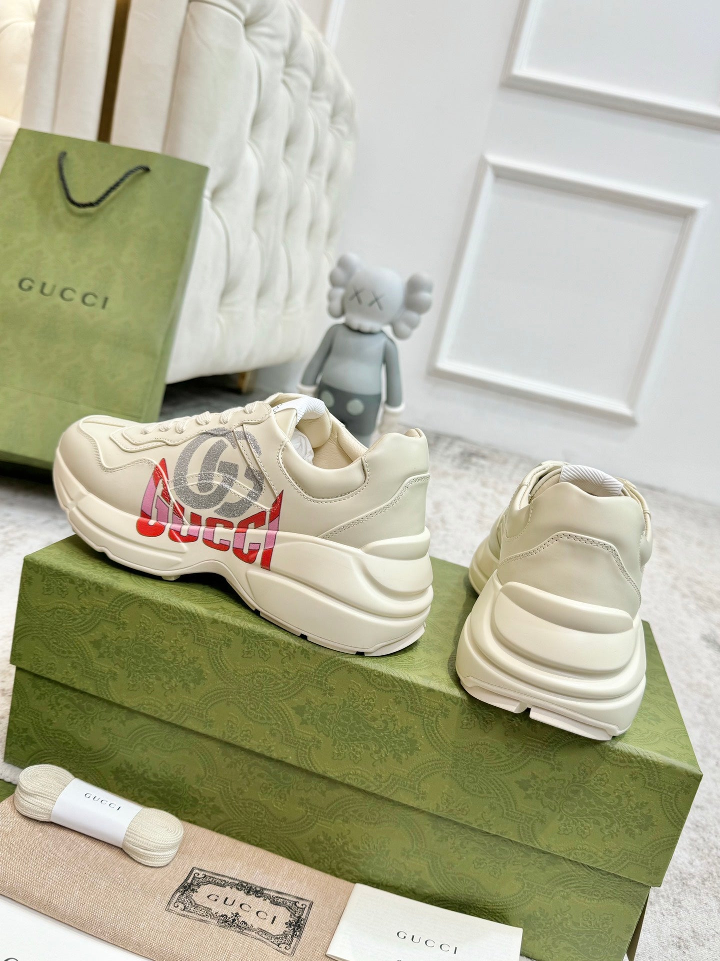 GG RHYTON TRAINER WHITE LAMBSKIN WITH H LETTER - 35