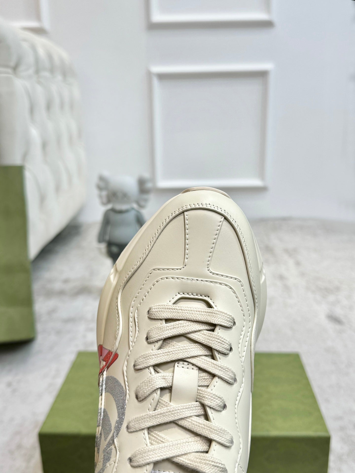 GG RHYTON TRAINER WHITE LAMBSKIN WITH H LETTER - 35