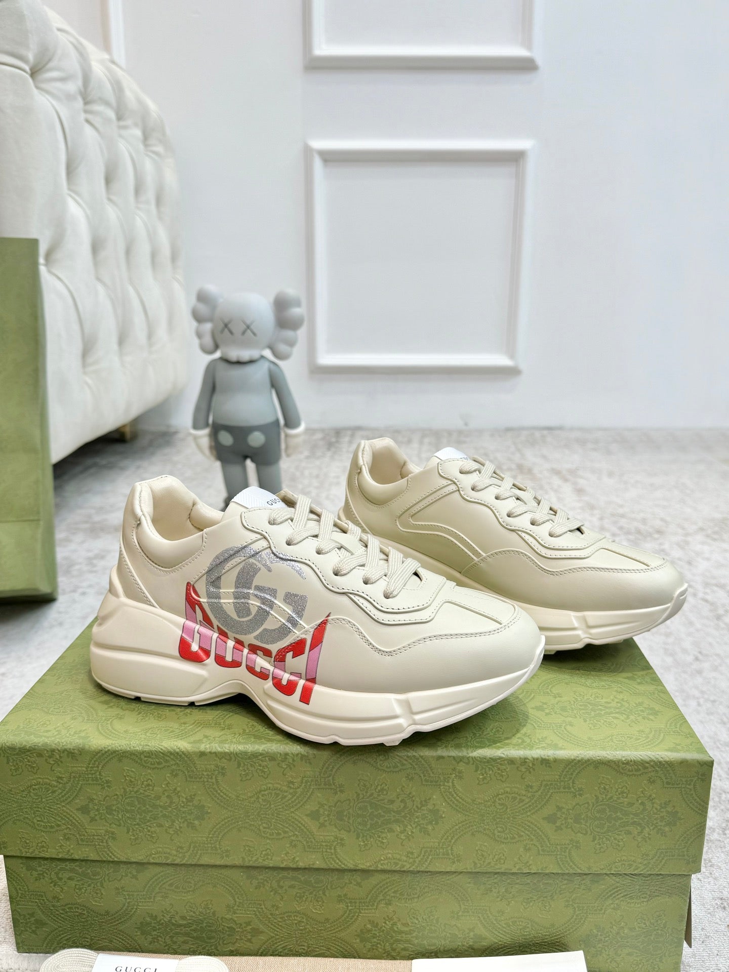 GG RHYTON TRAINER WHITE LAMBSKIN WITH H LETTER - 35