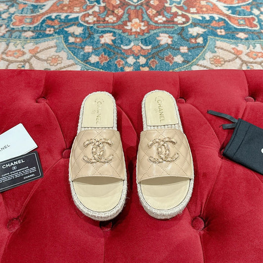 FLAT SLIPPERS IN BEIGE CREAM LAMBSKIN AND WOVEN WITH LOGO - 35