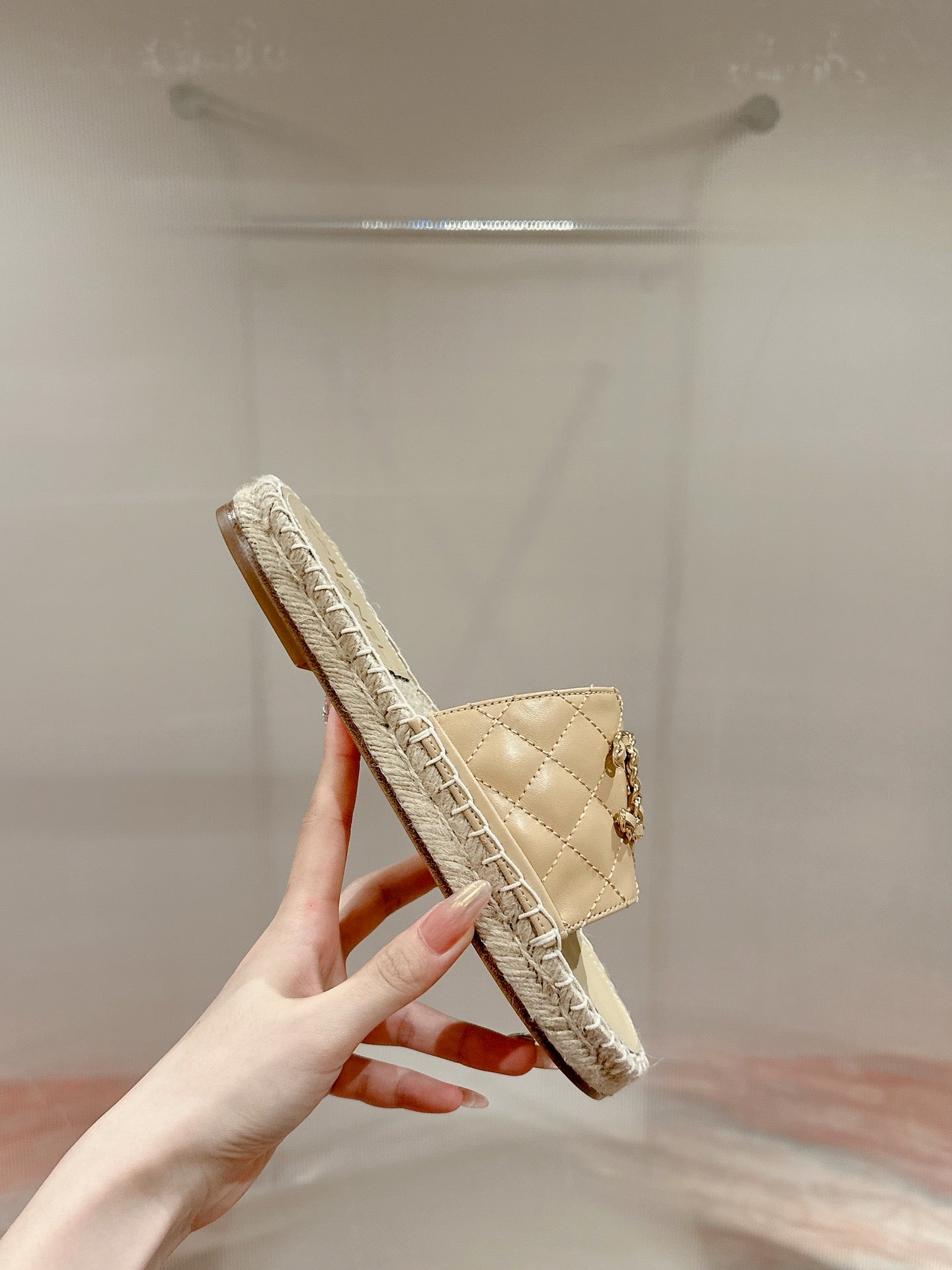 FLAT SLIPPERS IN BEIGE CREAM LAMBSKIN AND WOVEN WITH LOGO - 35