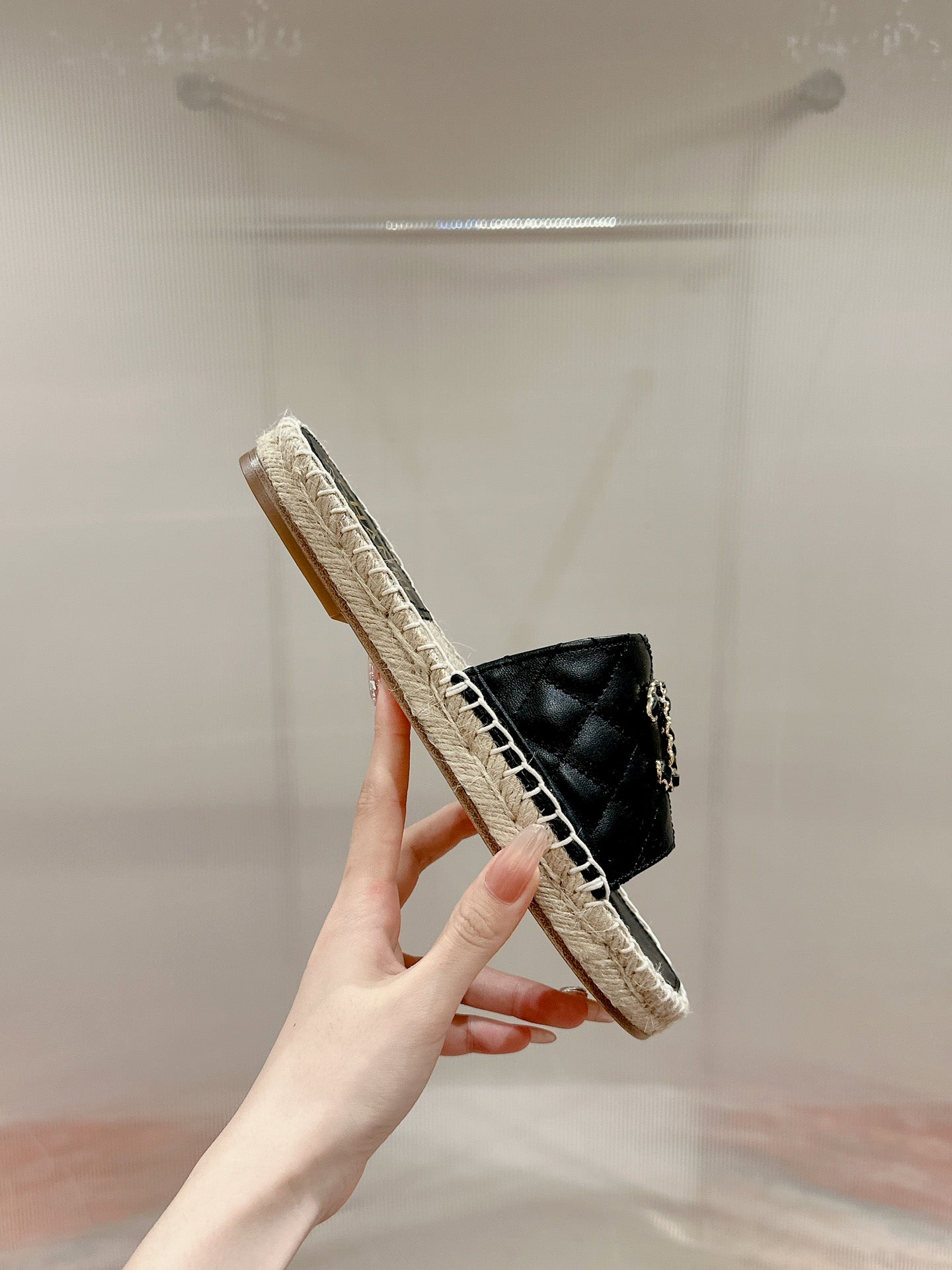 FLAT SLIPPERS IN BLACK LAMBSKIN AND WOVEN WITH LOGO - 35