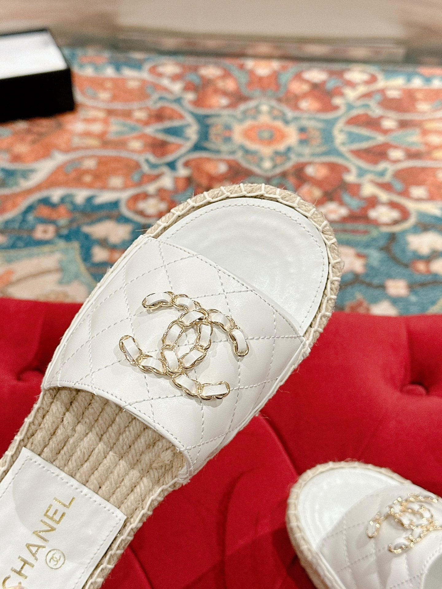 FLAT SLIPPERS IN WHITE LAMBSKIN AND WOVEN WITH LOGO - 35