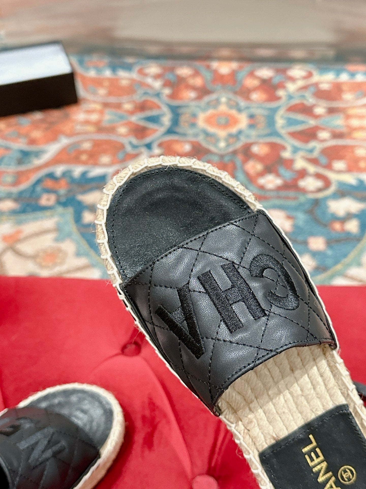 FLAT SLIPPERS IN BLACK LAMBSKIN MIX BEIGE WOVEN - 35