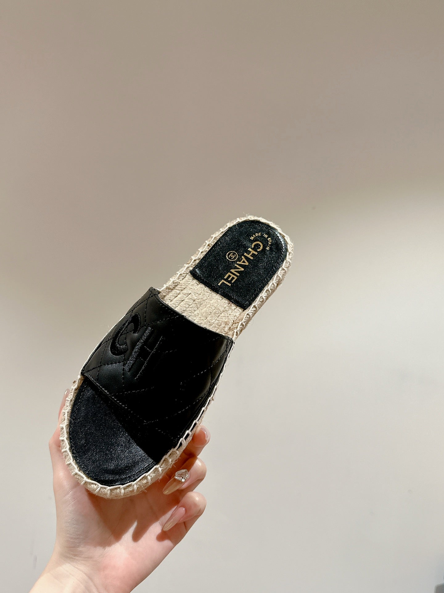 FLAT SLIPPERS IN BLACK LAMBSKIN MIX BEIGE WOVEN - 35