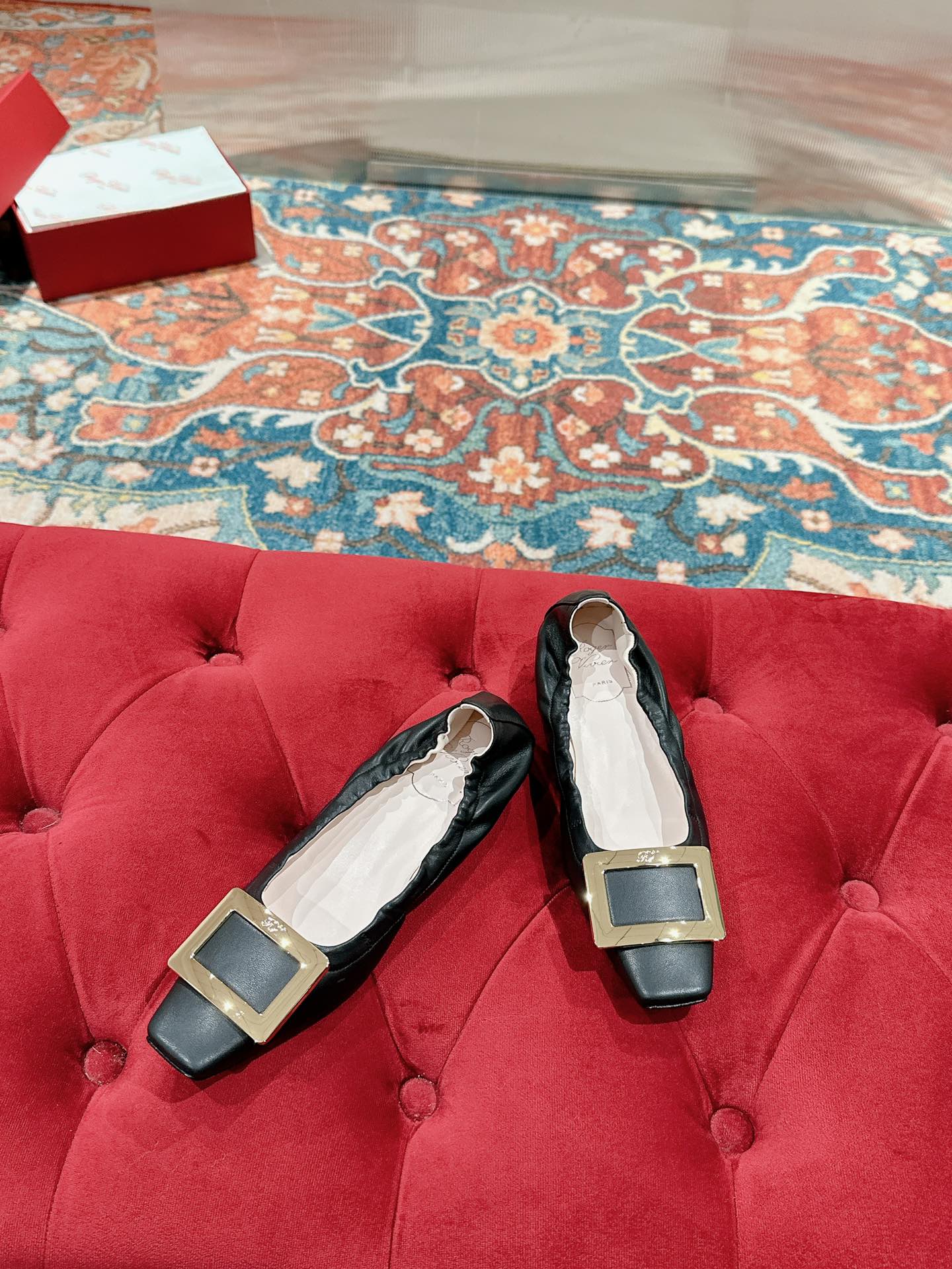 BELLE VIVIER BALLERINAS IN BLACK SHINY LAMBSKIN GOLD PATENT SQUARE BUCKLE - 35