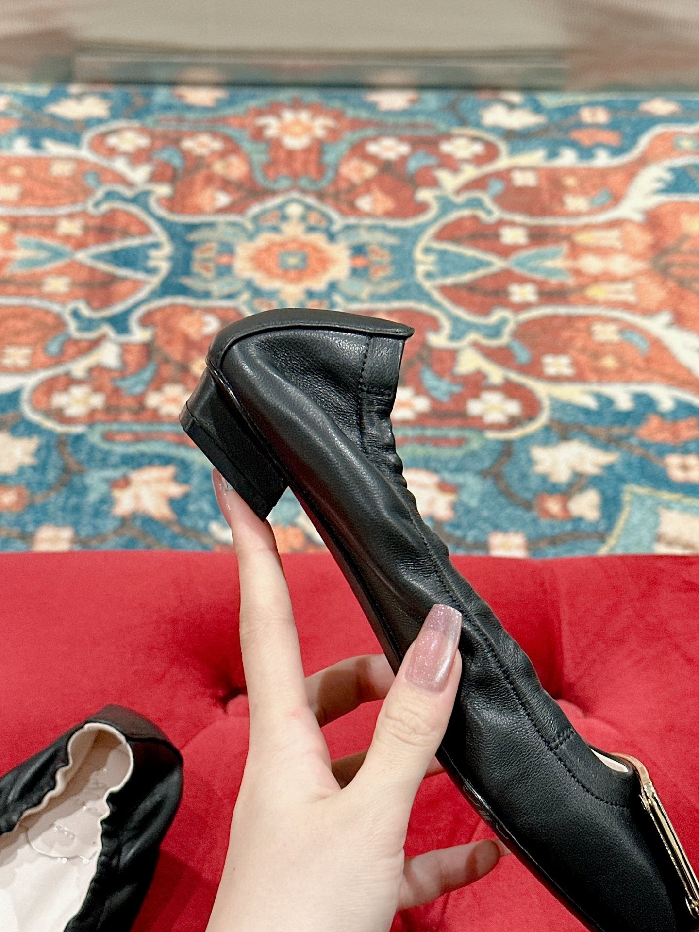 BELLE VIVIER BALLERINAS IN BLACK SHINY LAMBSKIN GOLD PATENT SQUARE BUCKLE - 35