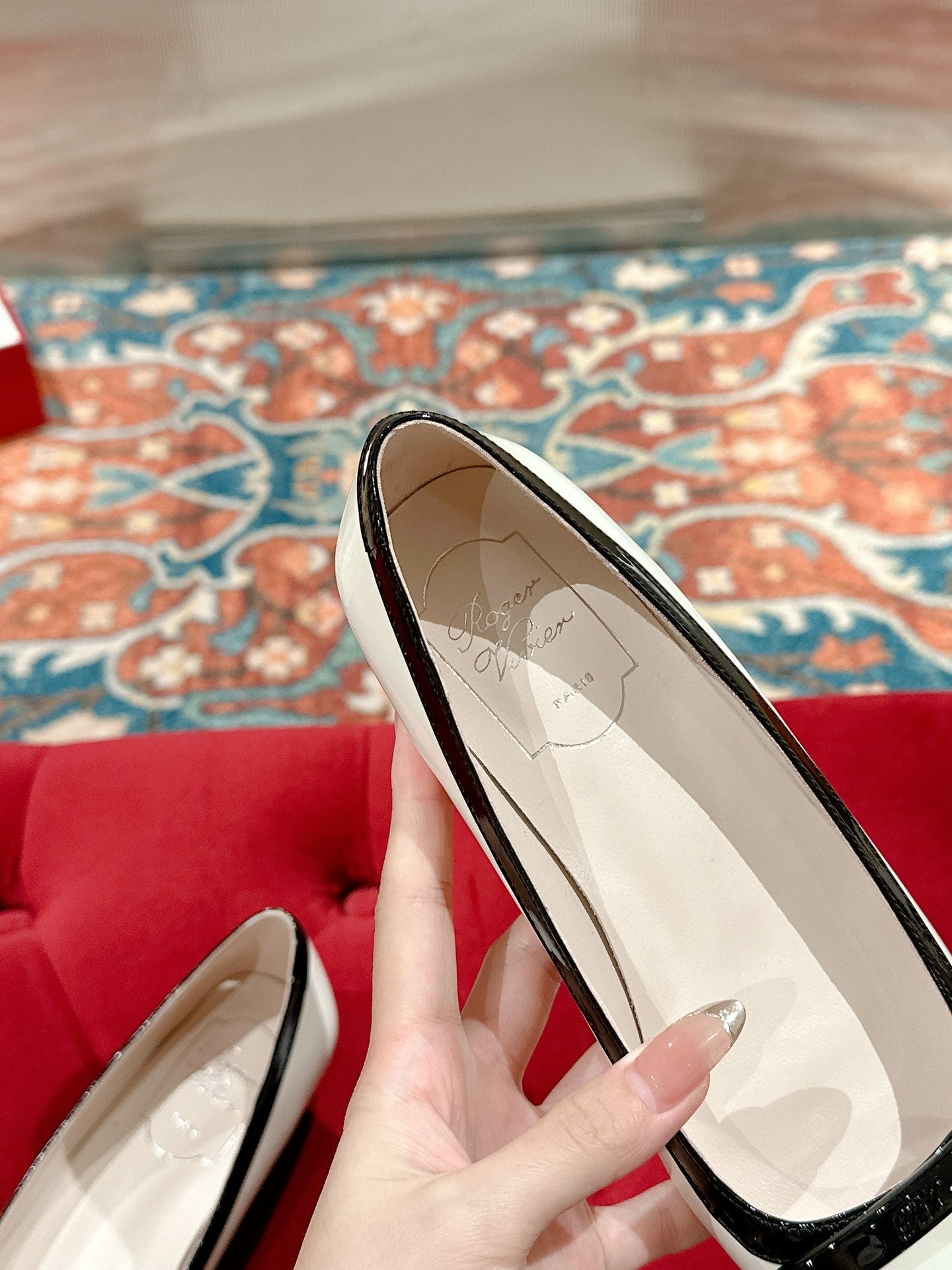 TROMPETTE BALLERINAS IN WHITE SHINY CALFSKIN BLACK SQUARE BUCKLE - 35