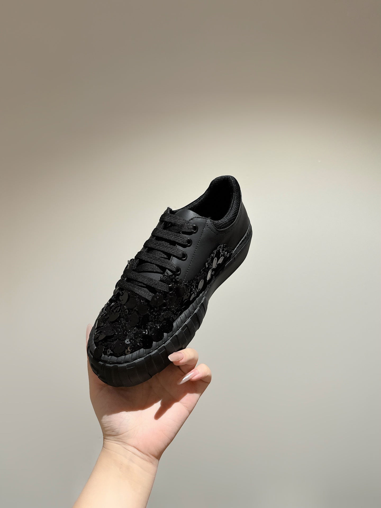 RUNWAY SEQUIN CASUAL SHOES IN BLACK CALFSKIN - 35