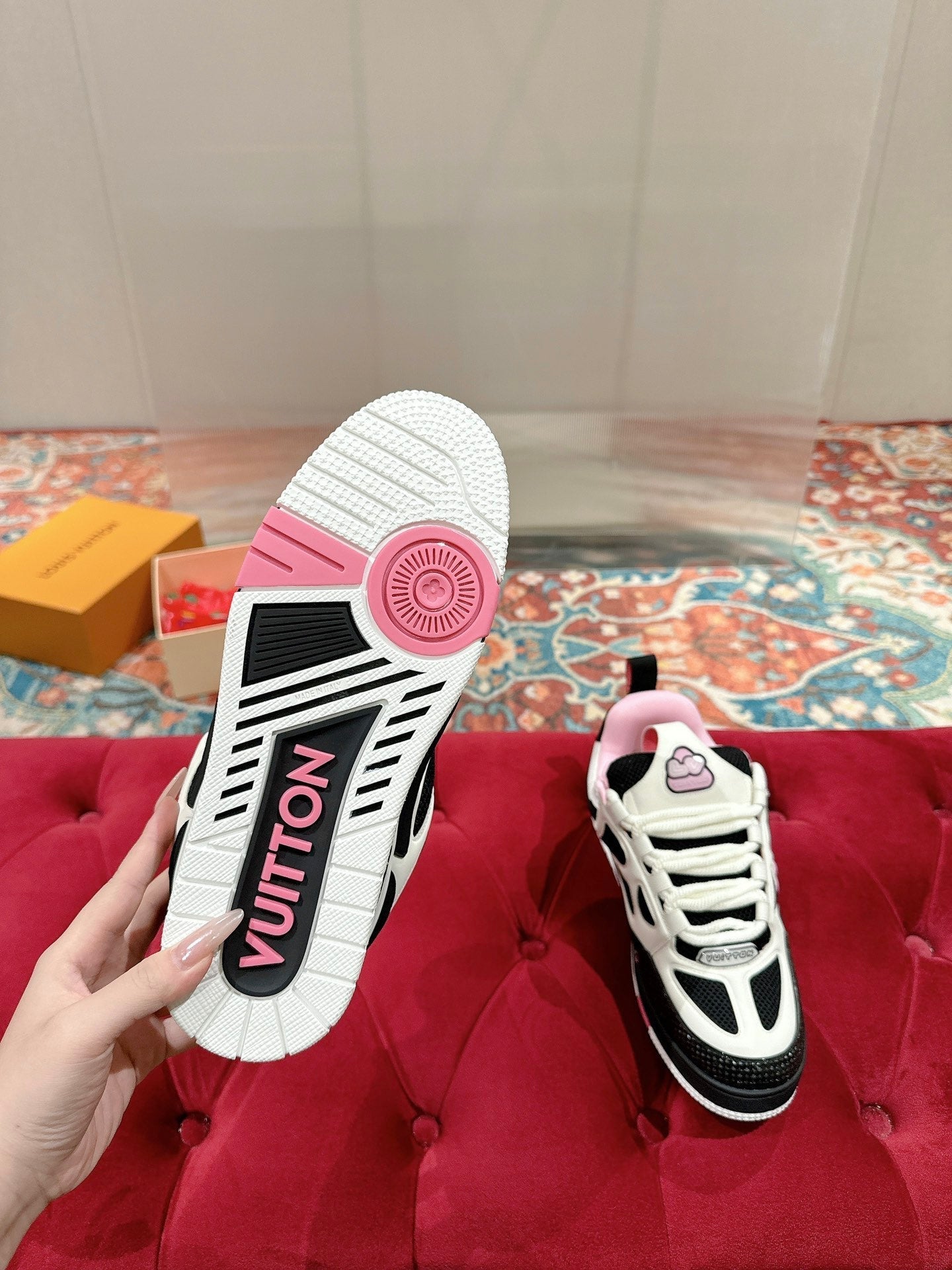 LV SKATE SNEAKER IN WHITE MIX BLACK AND LIGHT PINK CALFSKIN - 35