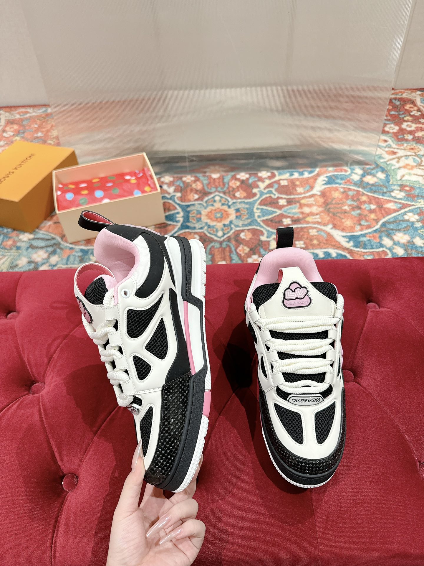 LV SKATE SNEAKER IN WHITE MIX BLACK AND LIGHT PINK CALFSKIN - 35