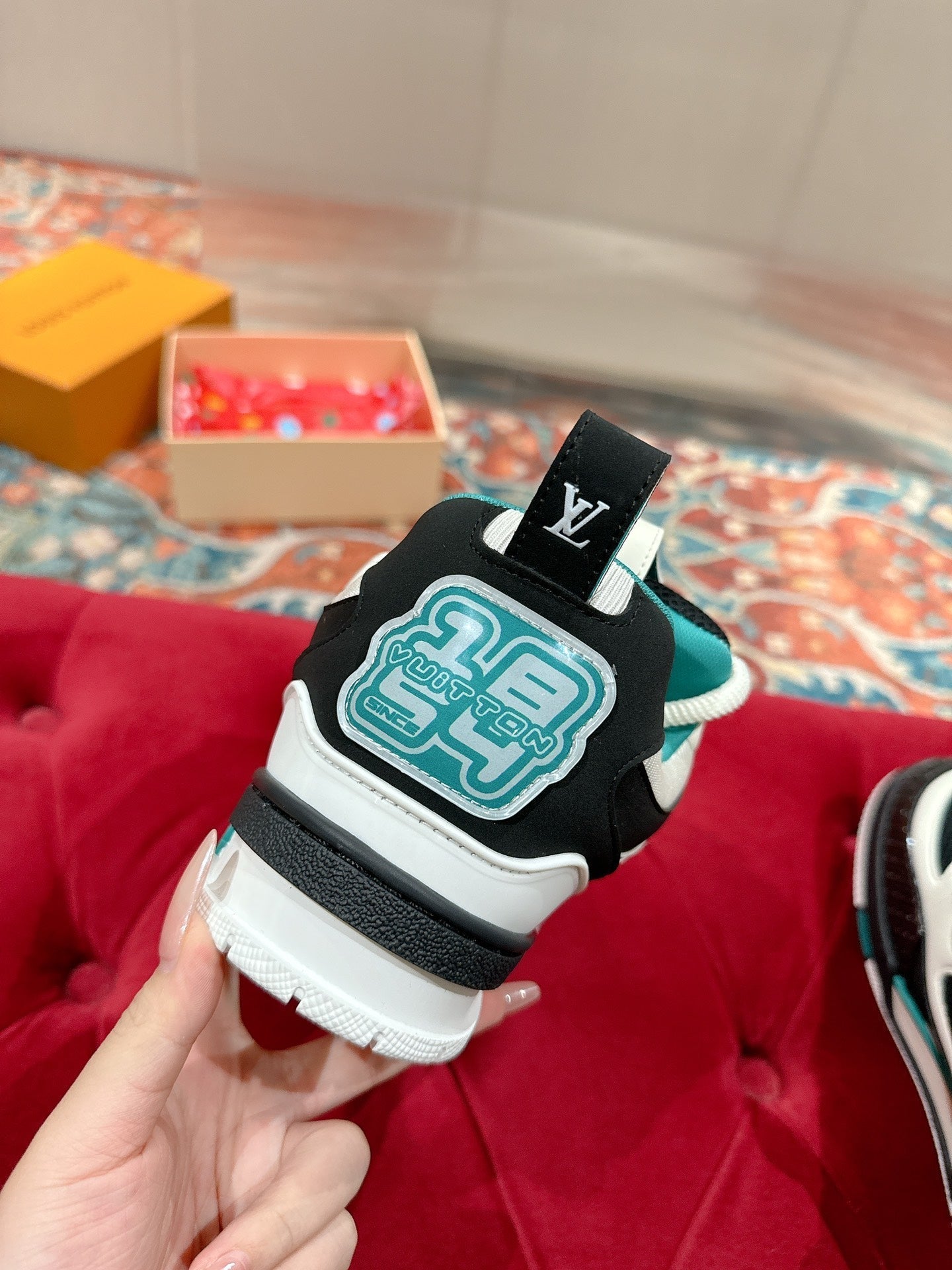 LV SKATE SNEAKER IN WHITE MIX BLACK AND PERSIAN GREEN CALFSKIN - 35