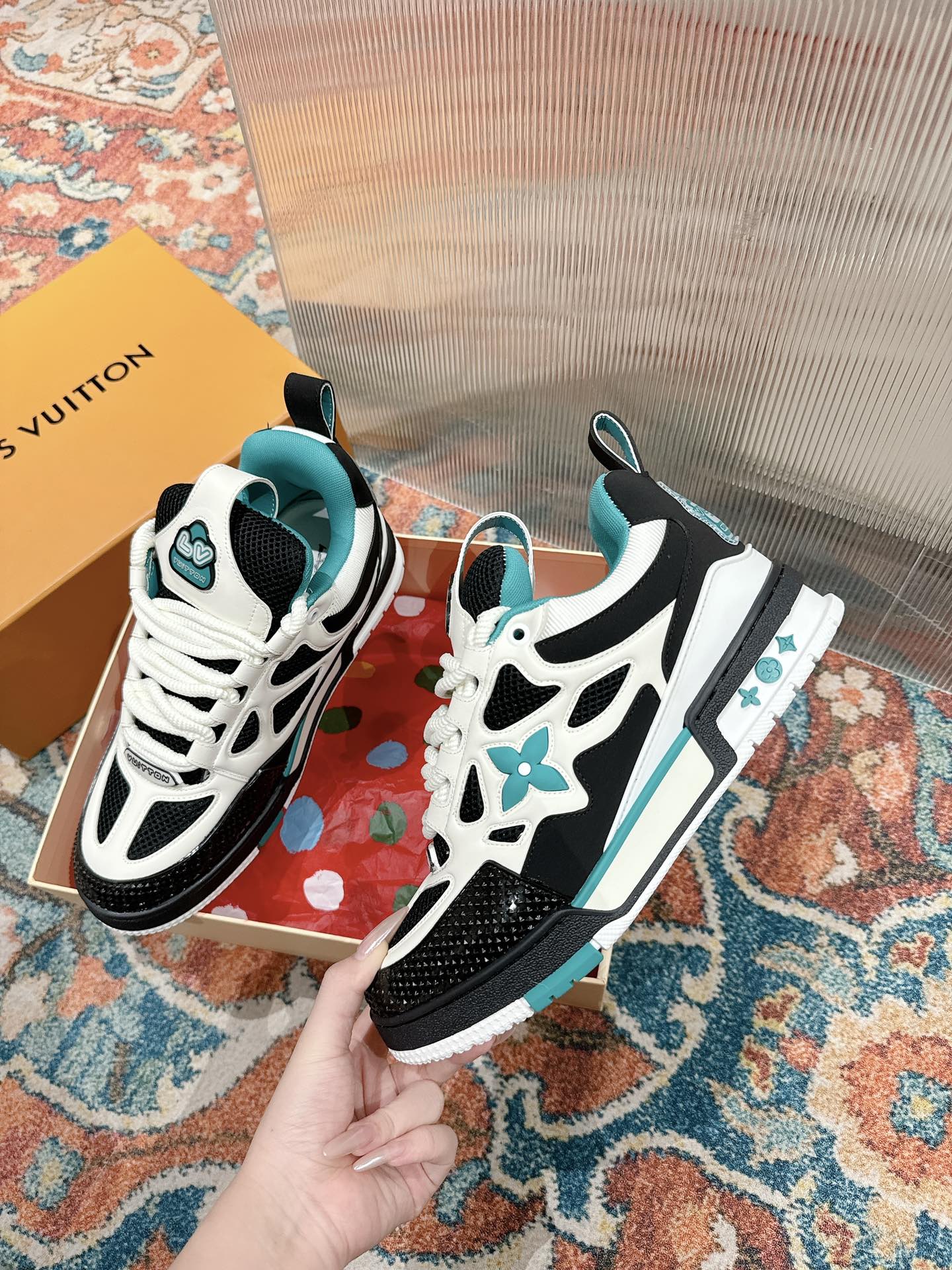 LV SKATE SNEAKER IN WHITE MIX BLACK AND PERSIAN GREEN CALFSKIN - 35
