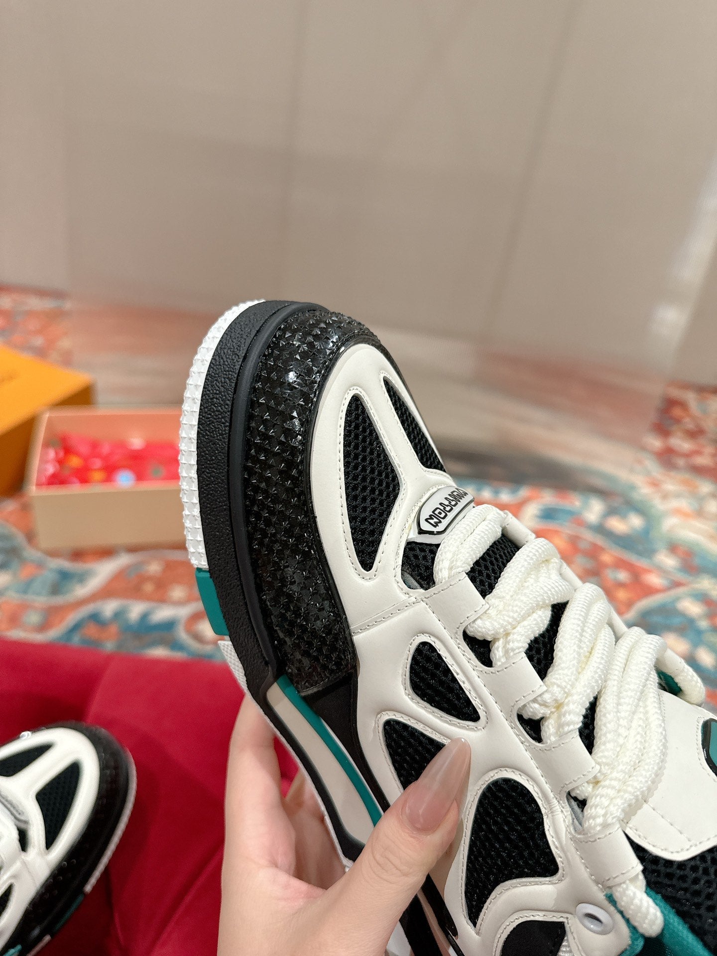 LV SKATE SNEAKER IN WHITE MIX BLACK AND PERSIAN GREEN CALFSKIN - 35