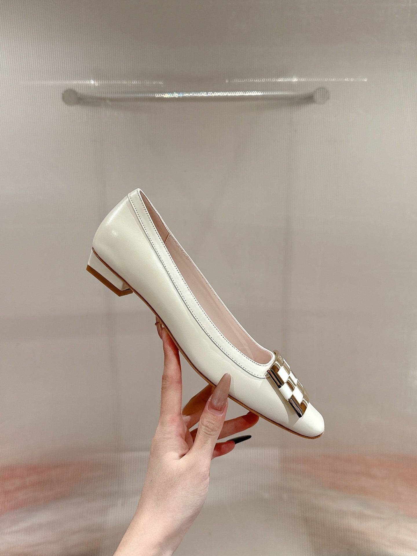 TROMPETTE BALLERINAS IN OFF WHITE SHINY CALFSKIN - 35