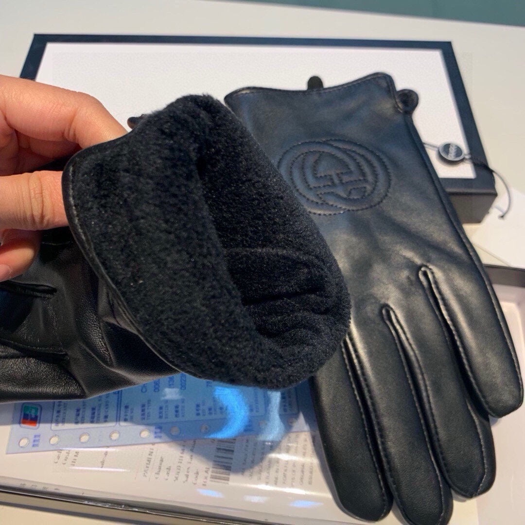 GLOVES WITH EMBROIDERY DESIGN IN BLACK LAMBSKIN AND WOOL LINING 407774 - M