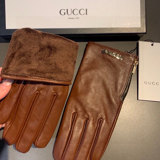 TOUCHSCREEN GLOVES WITH SIDE ZIPPER IN CARAMEL BROWN LAMBSKIN 456310 - M