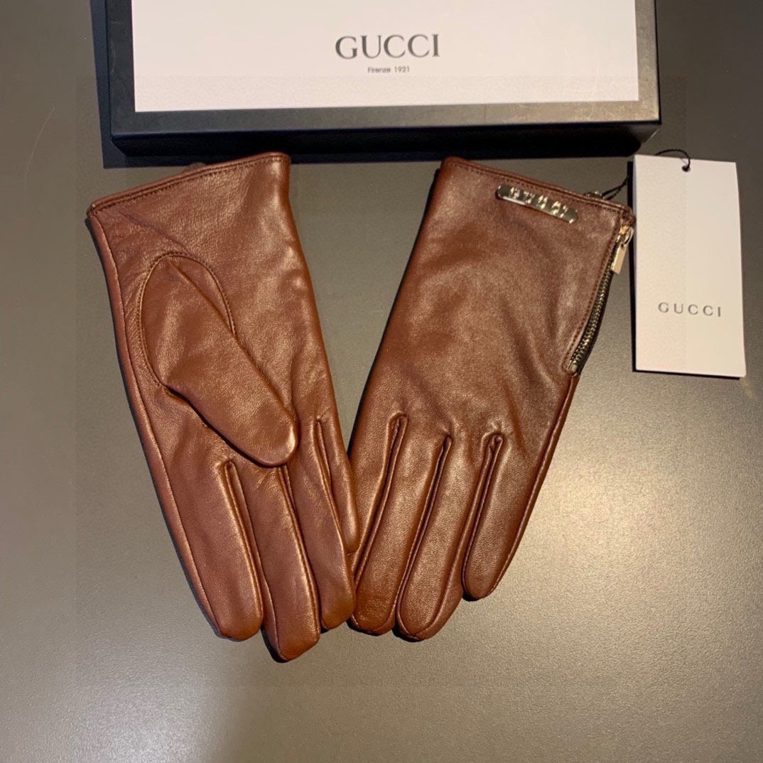 TOUCHSCREEN GLOVES WITH SIDE ZIPPER IN CARAMEL BROWN LAMBSKIN 456310 - M