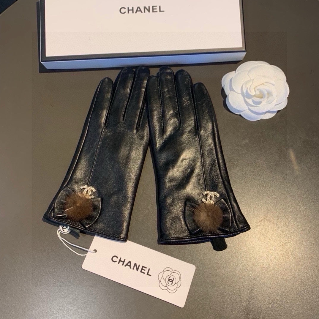 GLOVES IN BLACK LAMBSKIN 456328 - M