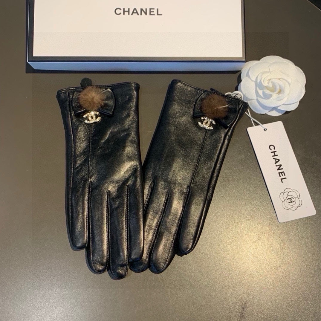 GLOVES IN BLACK LAMBSKIN 456328 - M