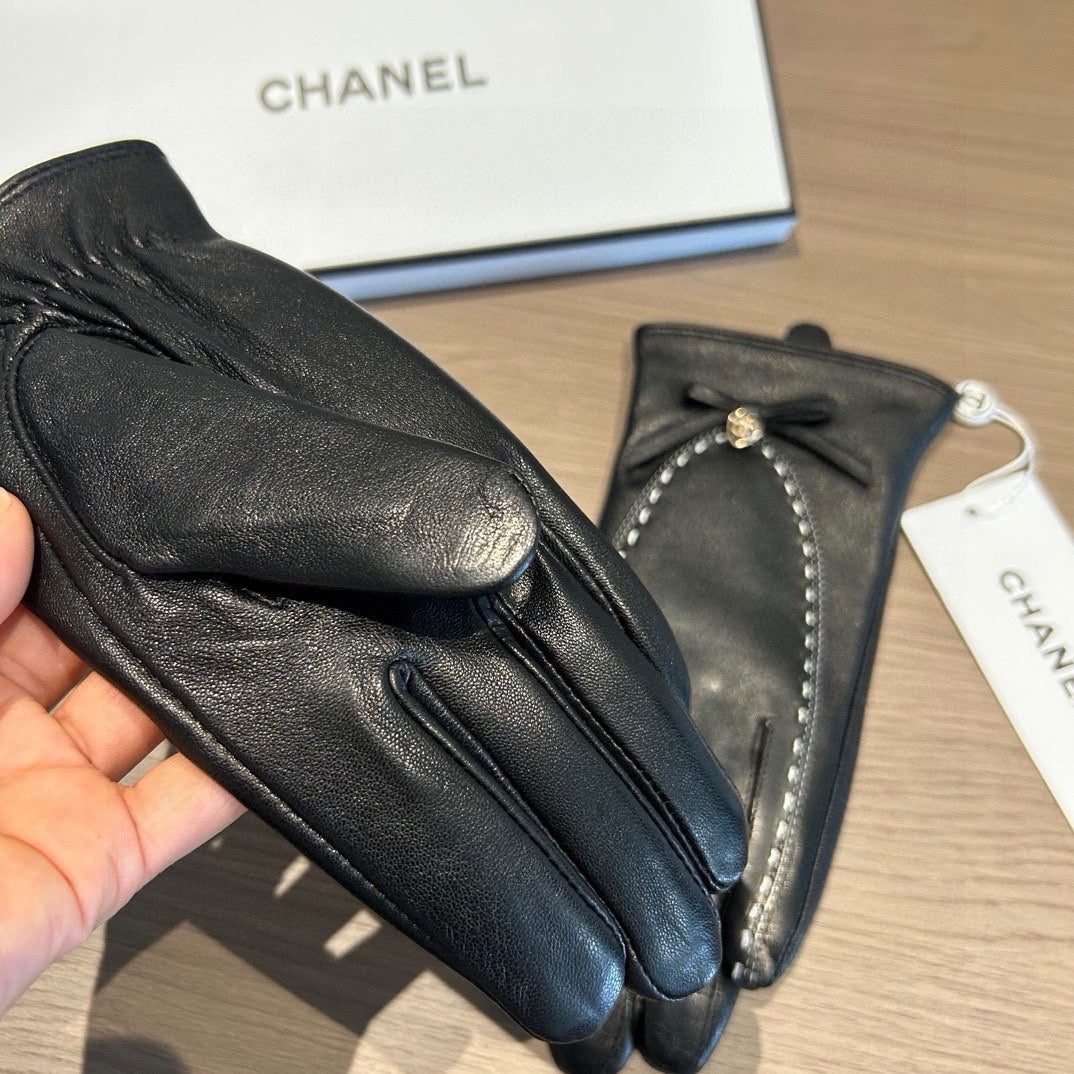 GLOVES IN BLACK LAMBSKIN 456336 - M