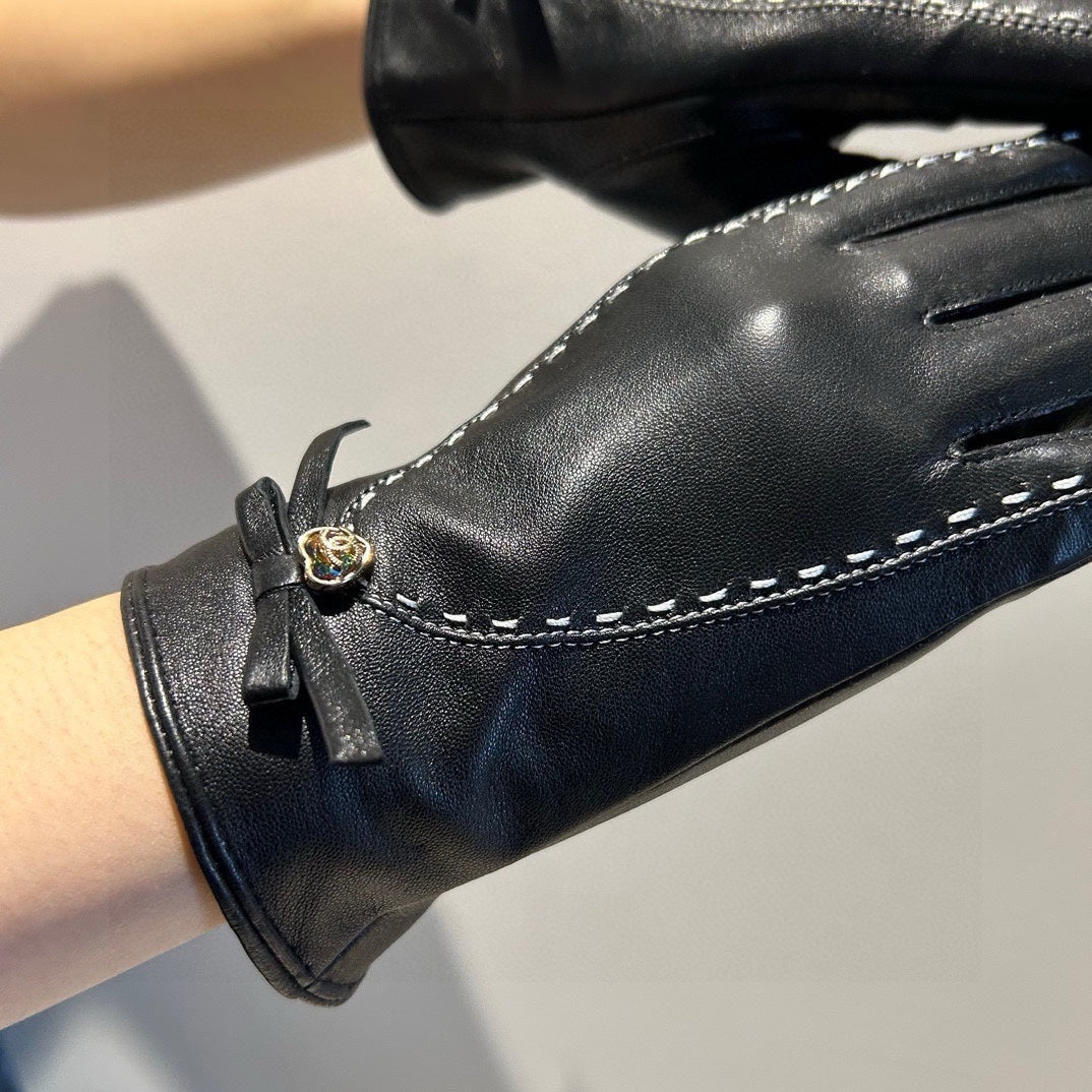GLOVES IN BLACK LAMBSKIN 456336 - M