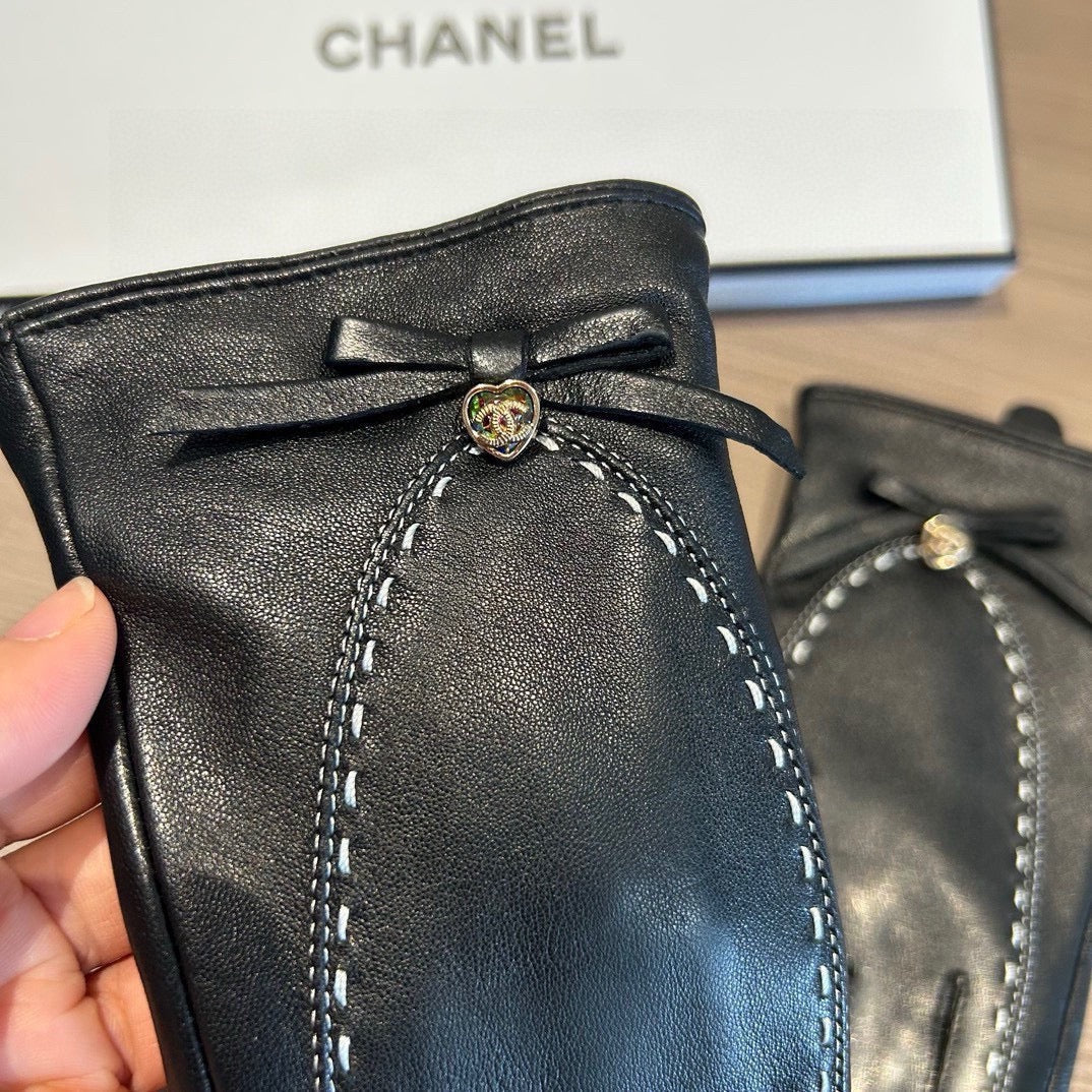 GLOVES IN BLACK LAMBSKIN 456336 - M