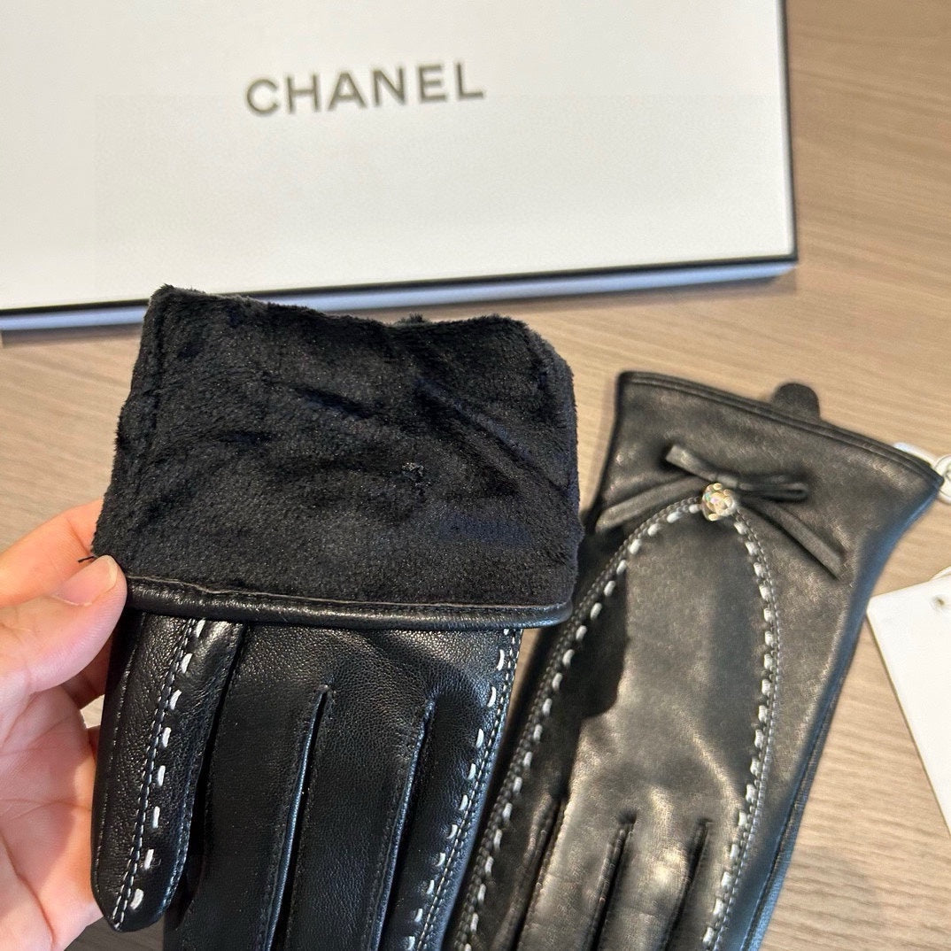 GLOVES IN BLACK LAMBSKIN 456336 - M