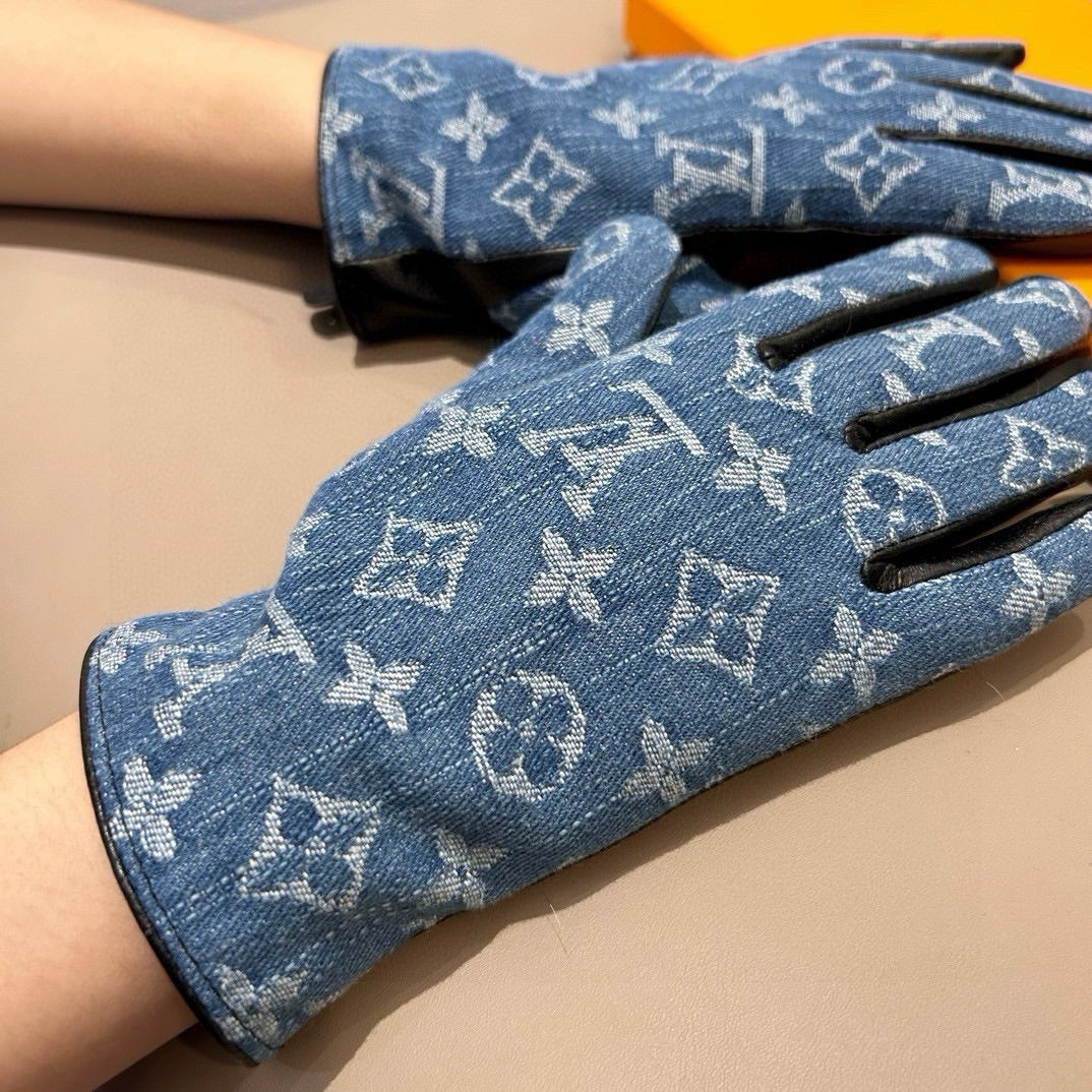 GLOVES IN ELECTRIC BLUE MONOGRAM DENIM AND BLACK LAMBSKIN 460110 - M