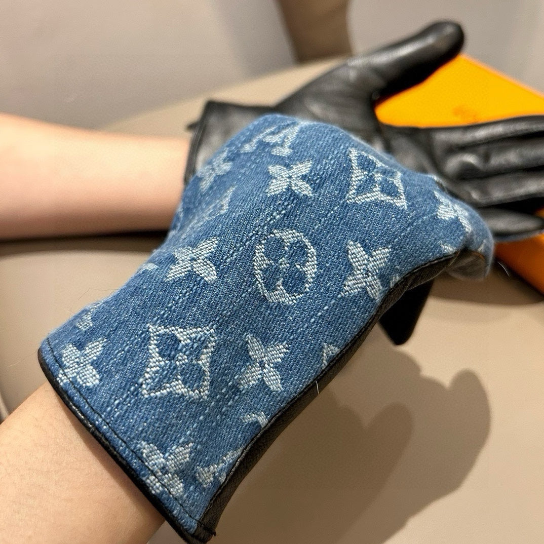 GLOVES IN ELECTRIC BLUE MONOGRAM DENIM AND BLACK LAMBSKIN 460110 - M