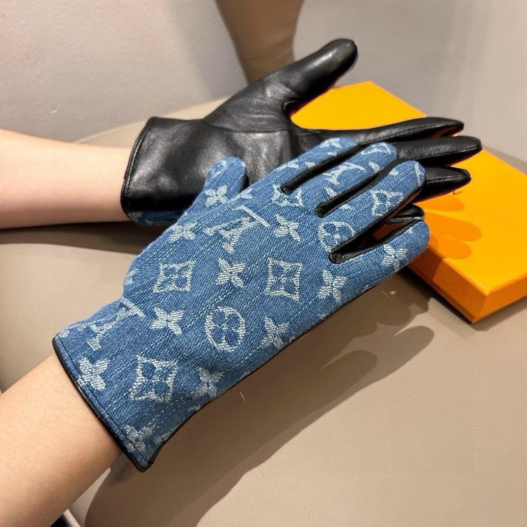 GLOVES IN ELECTRIC BLUE MONOGRAM DENIM AND BLACK LAMBSKIN 460110 - M