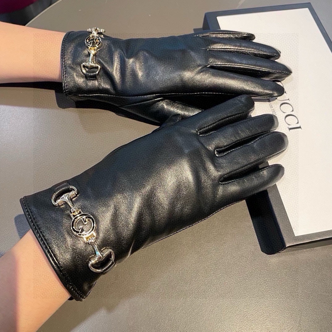 TOUCHSCREEN GLOVES IN BLACK LAMBSKIN AND CASHMERE LINING 462259 - M