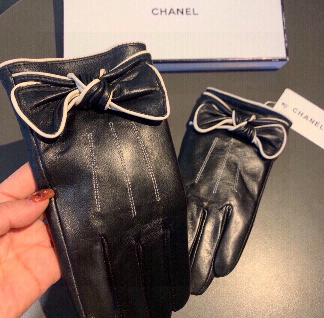 GLOVES IN BLACK LAMBSKIN 462262 - M